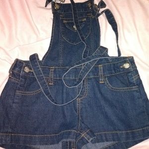 Overall shorts